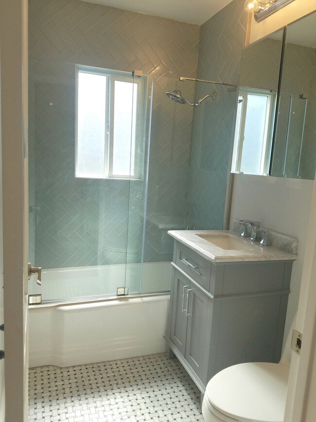 Building Photo - Cozy Remodeled 3 Bedroom Home In Culver City!