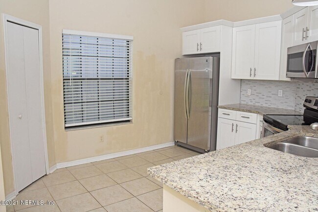 Building Photo - 164 Vista Grande Dr