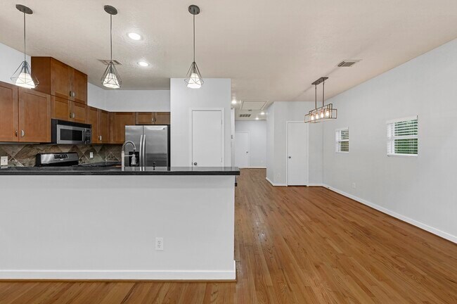 Building Photo - 5416 Kiam St