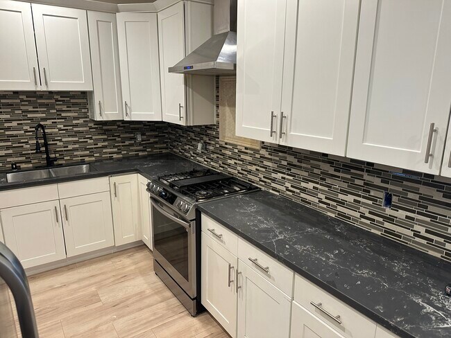 Building Photo - 19429 Lull St