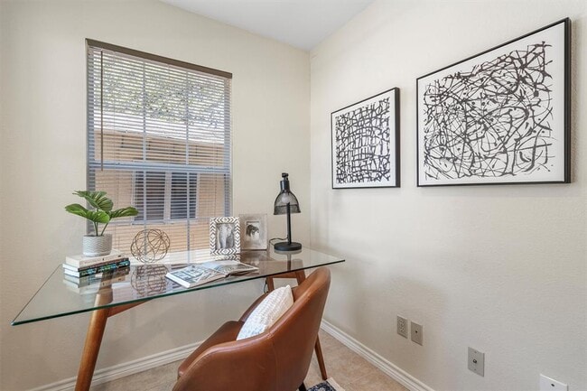 Building Photo - 27 Deer Ridge Rd