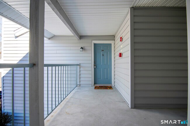 Building Photo - 82 Crown Knoll Ct