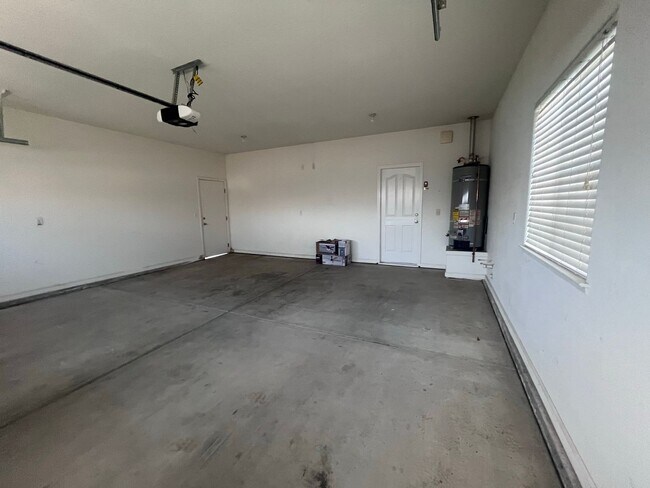Building Photo - 2044 Stagecoach Pl