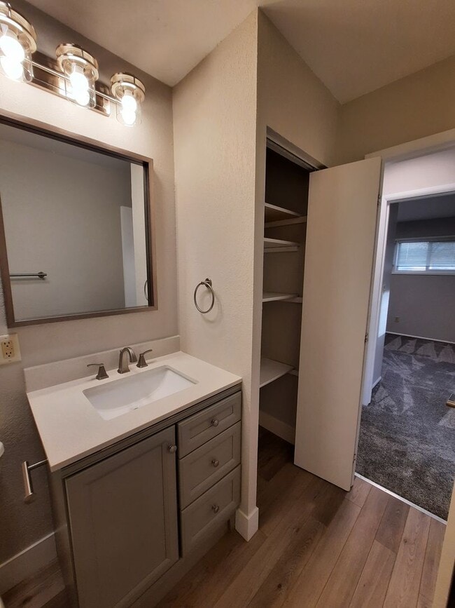 Building Photo - 3 BEDROOM | 1 BATH | RANCH STYLE HOME | SOUTH