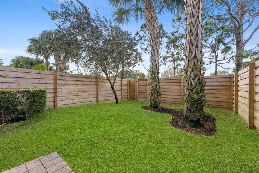 Building Photo - 4660 Silver Saw Ln