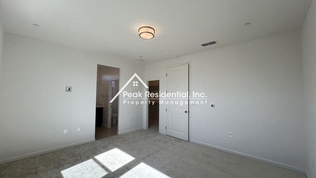 Building Photo - New Elk Grove 3bd/2.5ba Home near Big Horn...