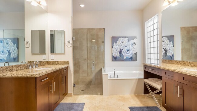 Building Photo - 14794 Rapolla Dr
