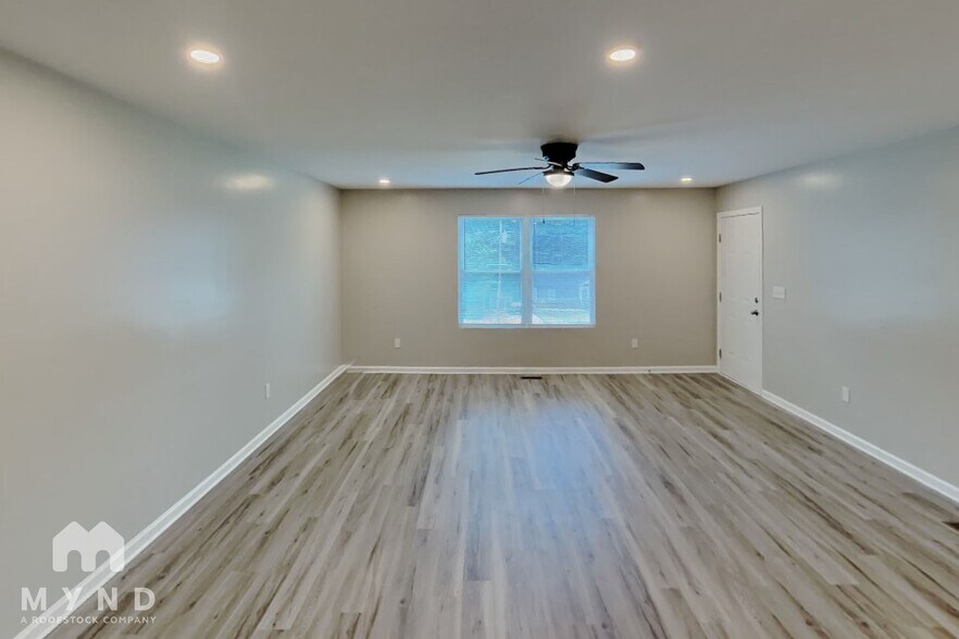 Building Photo - 214 Aspen Dr