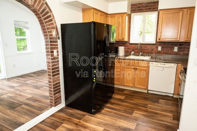 Building Photo - 4917 35th St NE