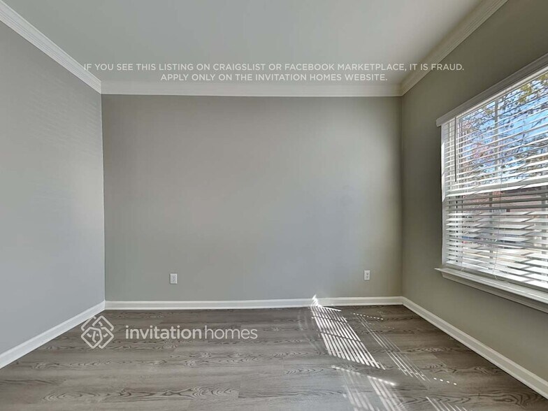 Building Photo - 323 Viceroy Curve