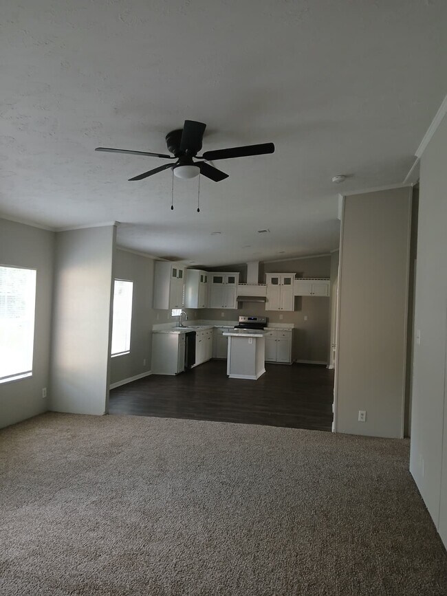Building Photo - 15641 Deer Glen Ln