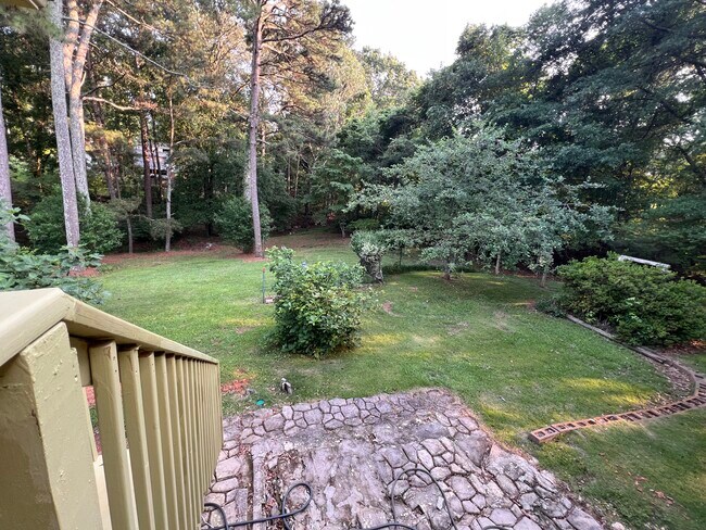 Building Photo - 4812 Bentwood Dr