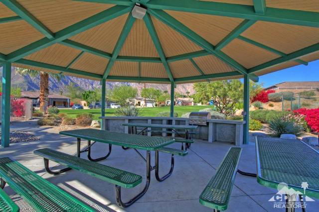 Building Photo - 749 Alta Ridge