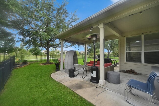 Building Photo - 8227 Clover Leaf Dr