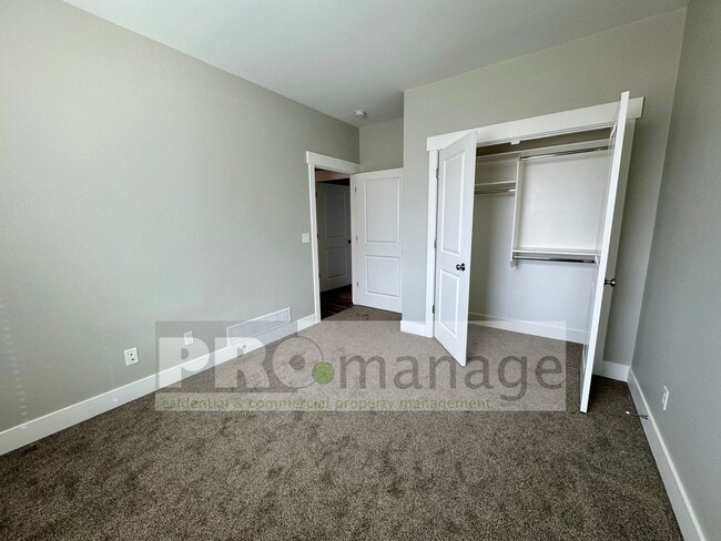 Building Photo - Near New - 2 Bed, 1 Bath Main Level Apartment
