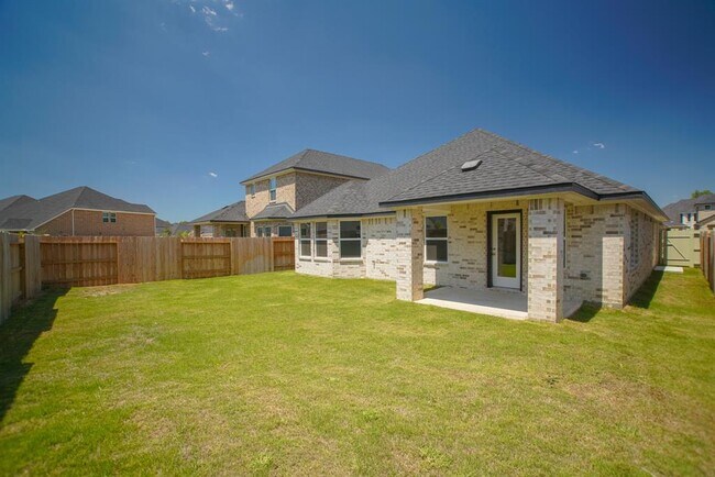 Building Photo - 9852 Pearly Everlasting