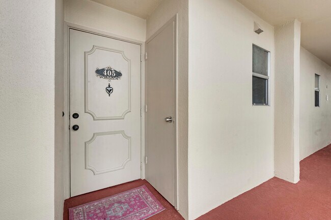 Building Photo - 3755 Via Poinciana