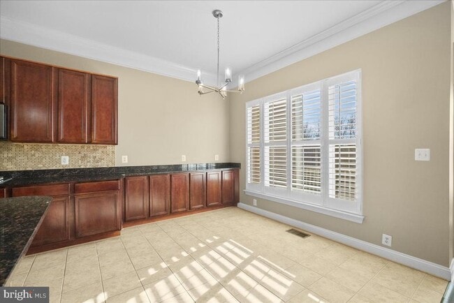 Building Photo - 43277 Tumbletree Terrace