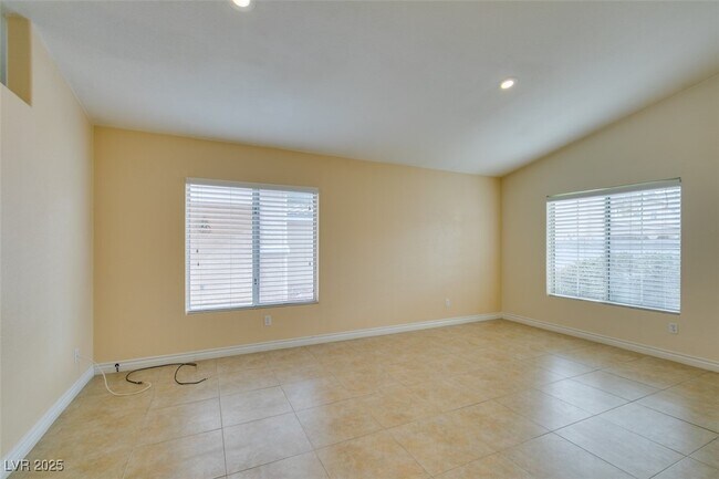 Building Photo - 744 Gritty Garnet Ave