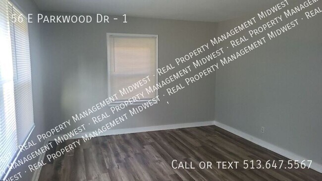 Building Photo - 56 E Parkwood Dr