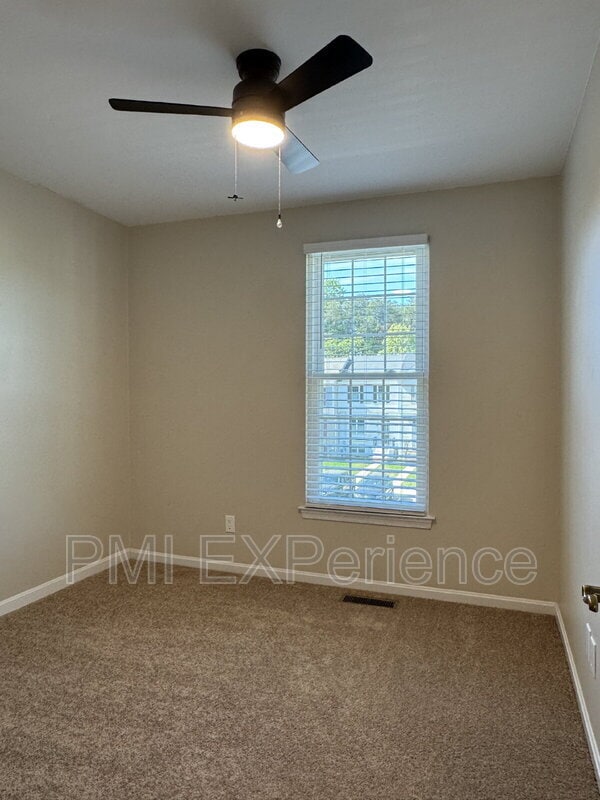 Building Photo - 11303 Golden Eagle Pl