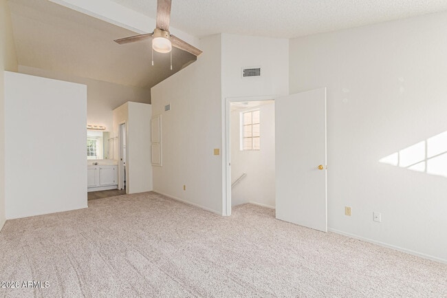 Building Photo - 625 S Westwood