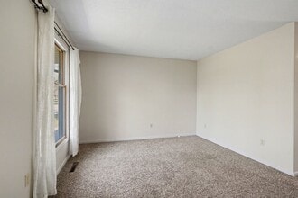 Building Photo - 5705 Lessandro St