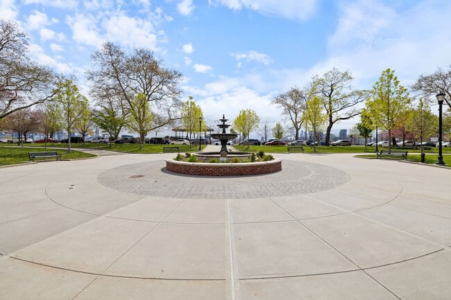 Building Photo - 115 Franklin St