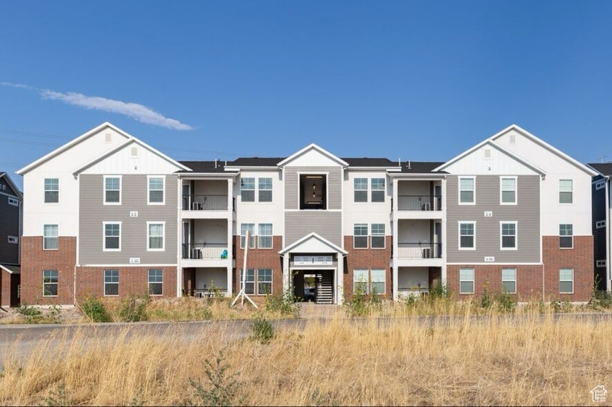 Building Photo - 527 N 360 W