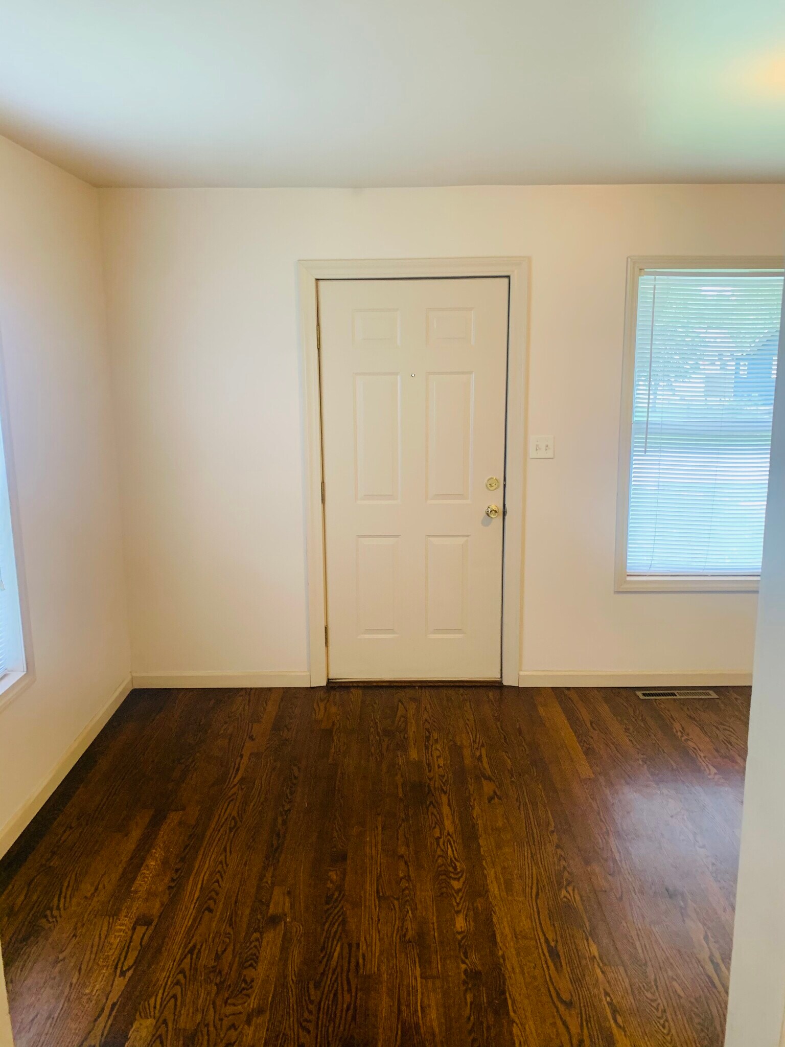 Building Photo - 12810 7th St