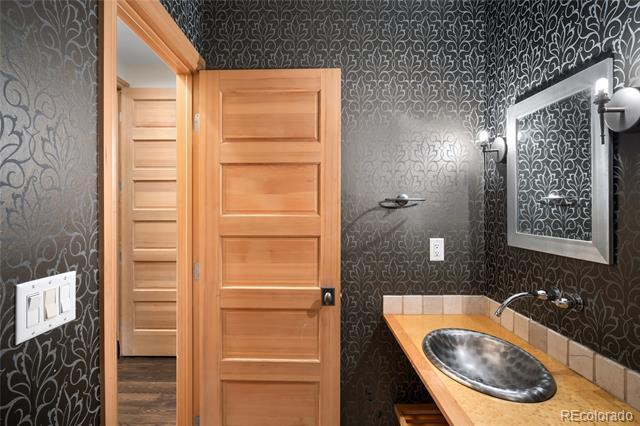 Building Photo - 5904 Zinnia Ct