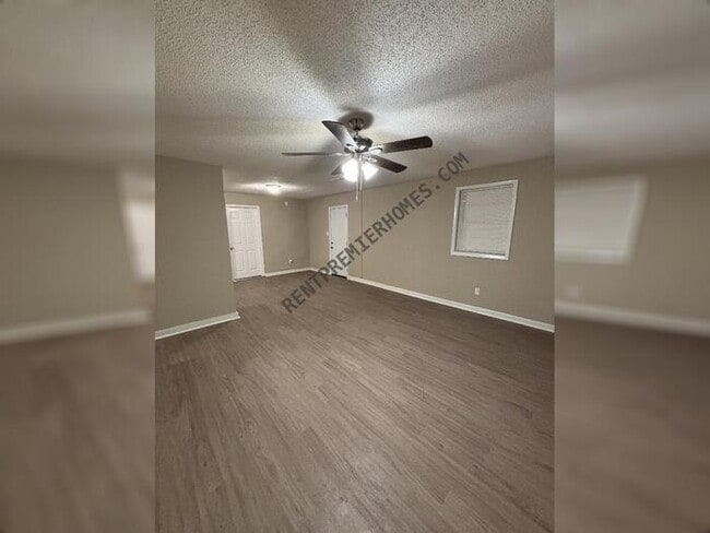 Building Photo - 607 S Jackson St