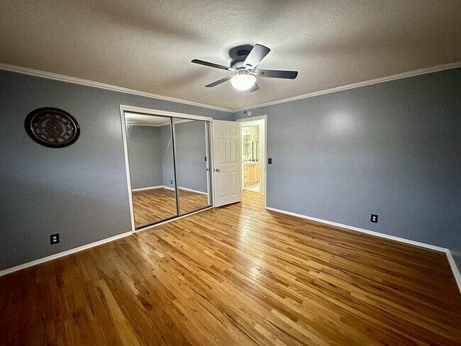 Building Photo - 3560 S Cochise Dr