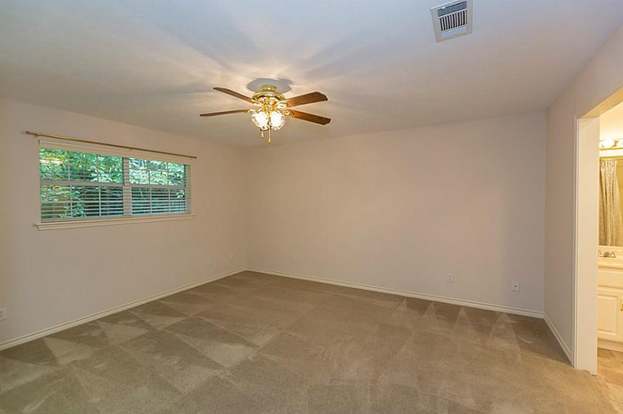 Building Photo - 203 Pine Valley