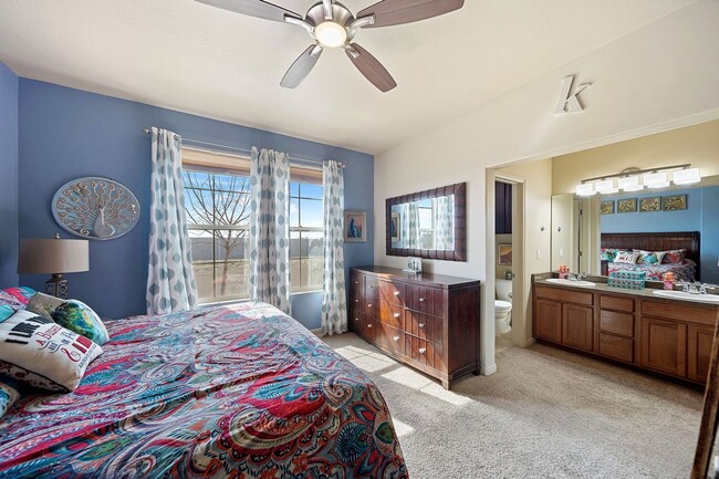 Building Photo - $2,000 Rent Credit! 6-Bedroom Home in West...