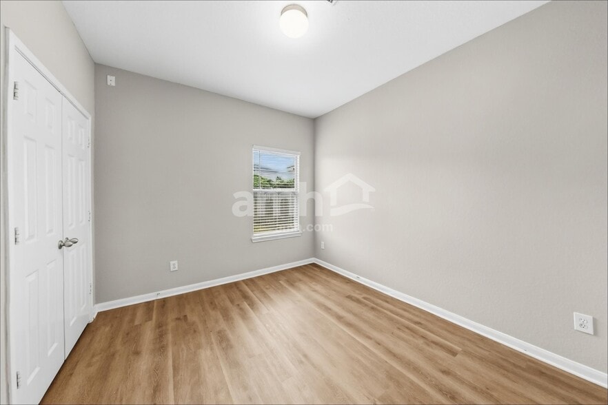 Building Photo - 12926 Pine Meadows St