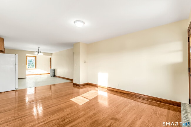 Building Photo - 24 Pilgrim Ave