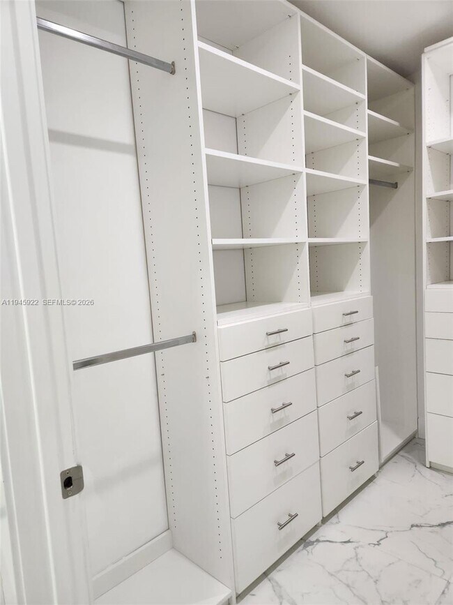 Building Photo - 15152 SW 63rd Ter