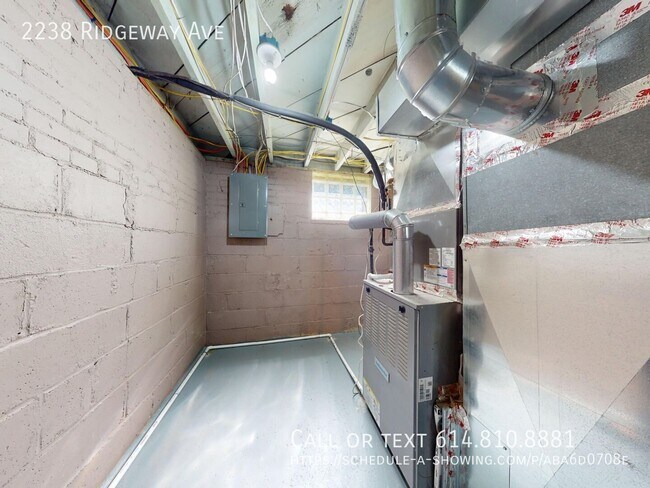 Building Photo - 2238 Ridgeway Ave