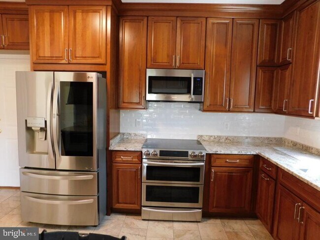 Building Photo - 13886 Berlin Turnpike