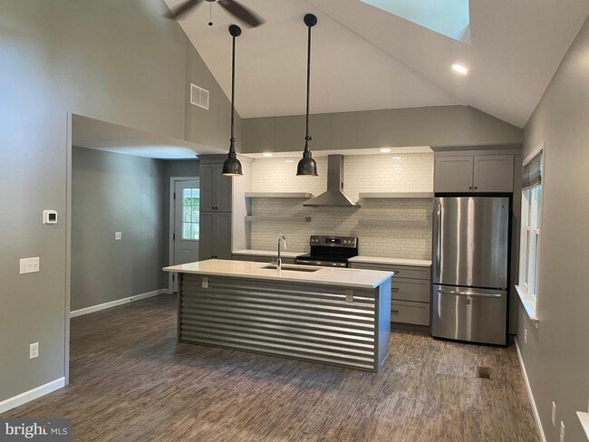 Building Photo - 723 McCormick Rd