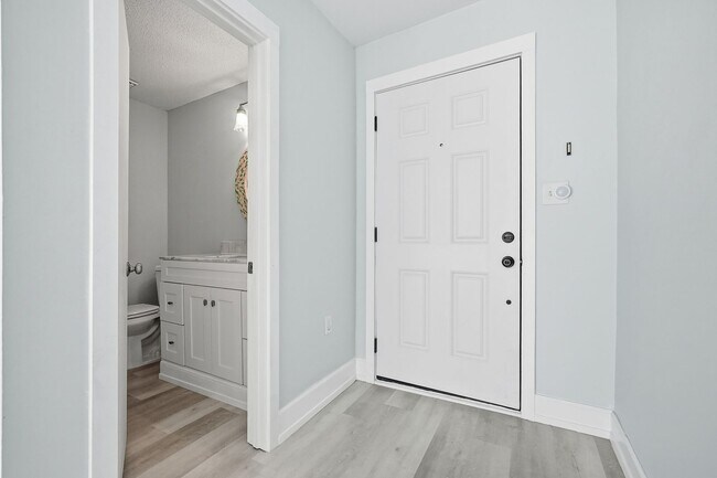 Building Photo - Premier Marina Cove end unit!!   Coastal Lifestyle at its BEST!!