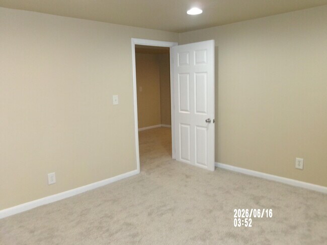 Building Photo - 18620 Midland Pl