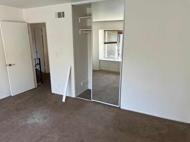 Building Photo - 1245 Prairie Dog Cir