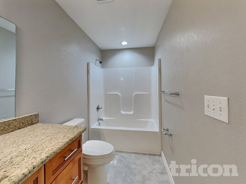 Building Photo - 3632 W Wheeler Rd