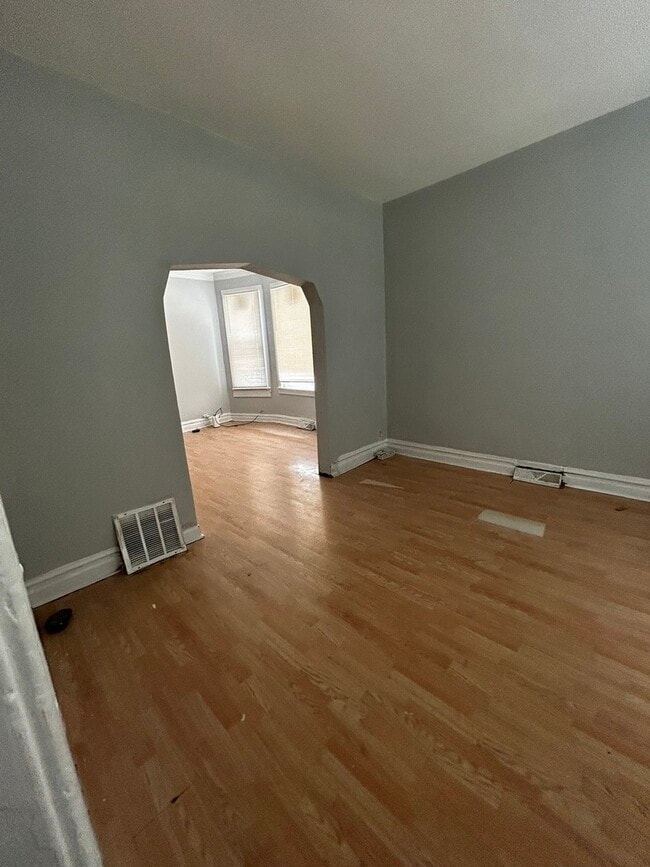 Building Photo - 448 W 118th St