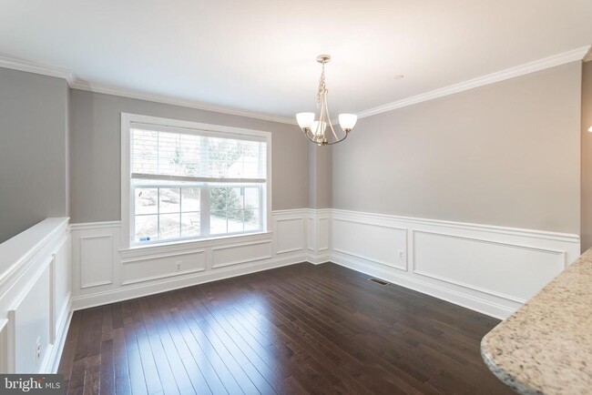 Building Photo - 204 Shawmont Ave
