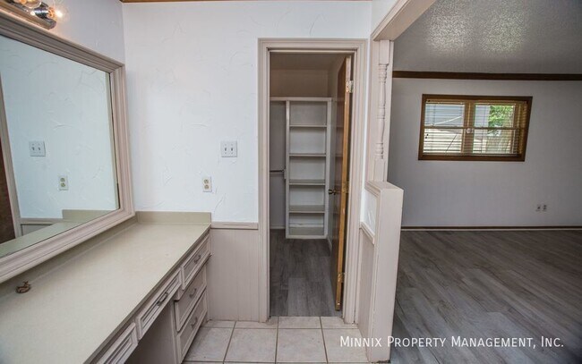 Building Photo - 5504 73rd St