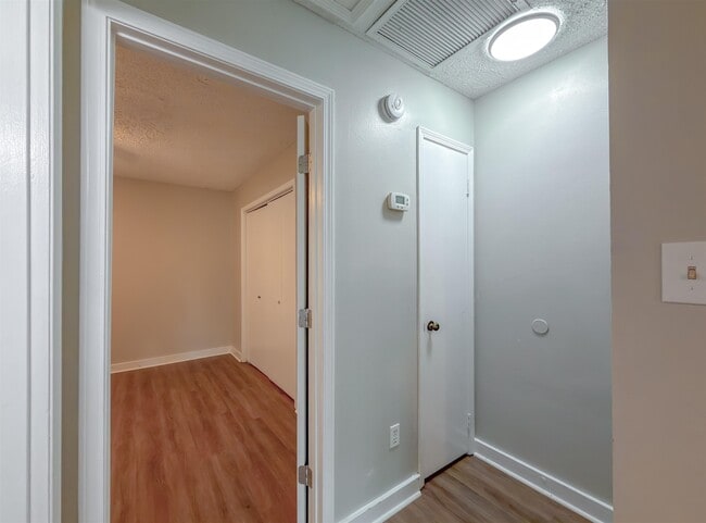 Building Photo - 3294 Nekoma Ln