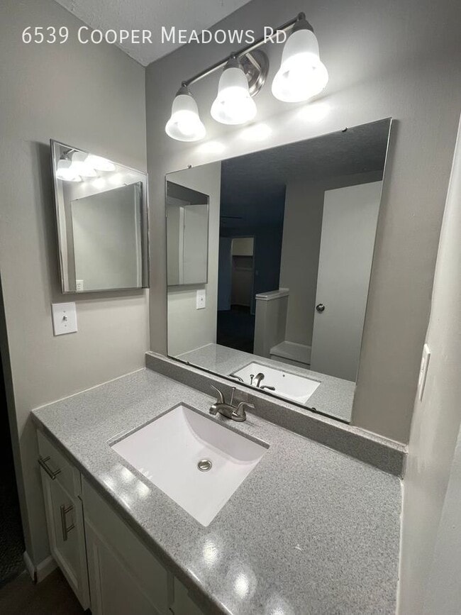 Building Photo - Cooper Meadows- Two Bedroom Townhome in We...
